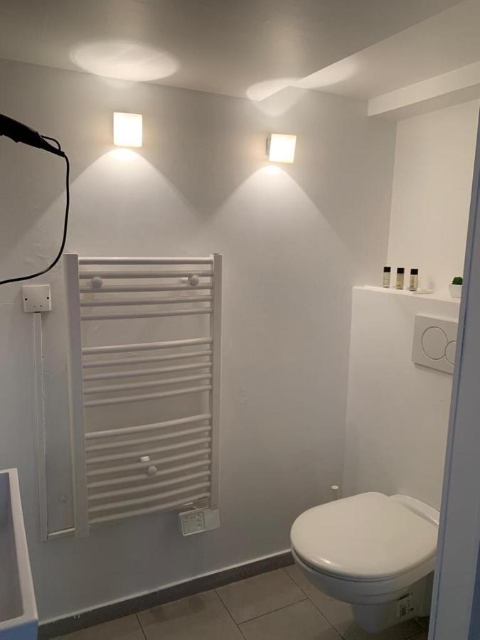 Spacious Bright Split Level Flat In The Fashionable Marais Apartman Párizs Kültér fotó