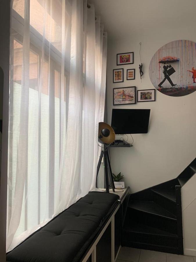 Spacious Bright Split Level Flat In The Fashionable Marais Apartman Párizs Kültér fotó